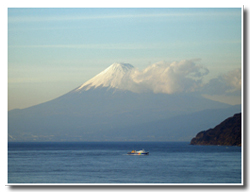 富士山と駿河湾フェリー