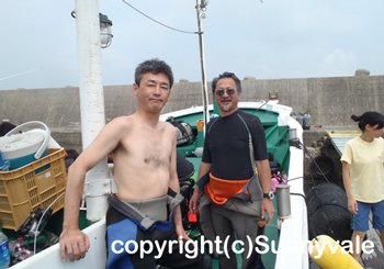 ビーチは、夏休みで賑わってます(^O^)／